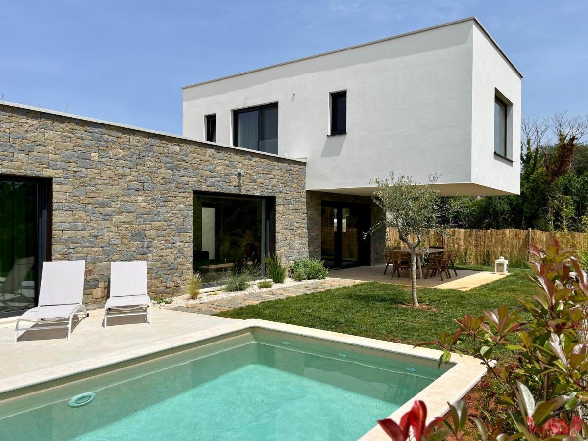 Tar-Vabriga Villa Zen - With Pool & Close To The Sea מראה חיצוני תמונה