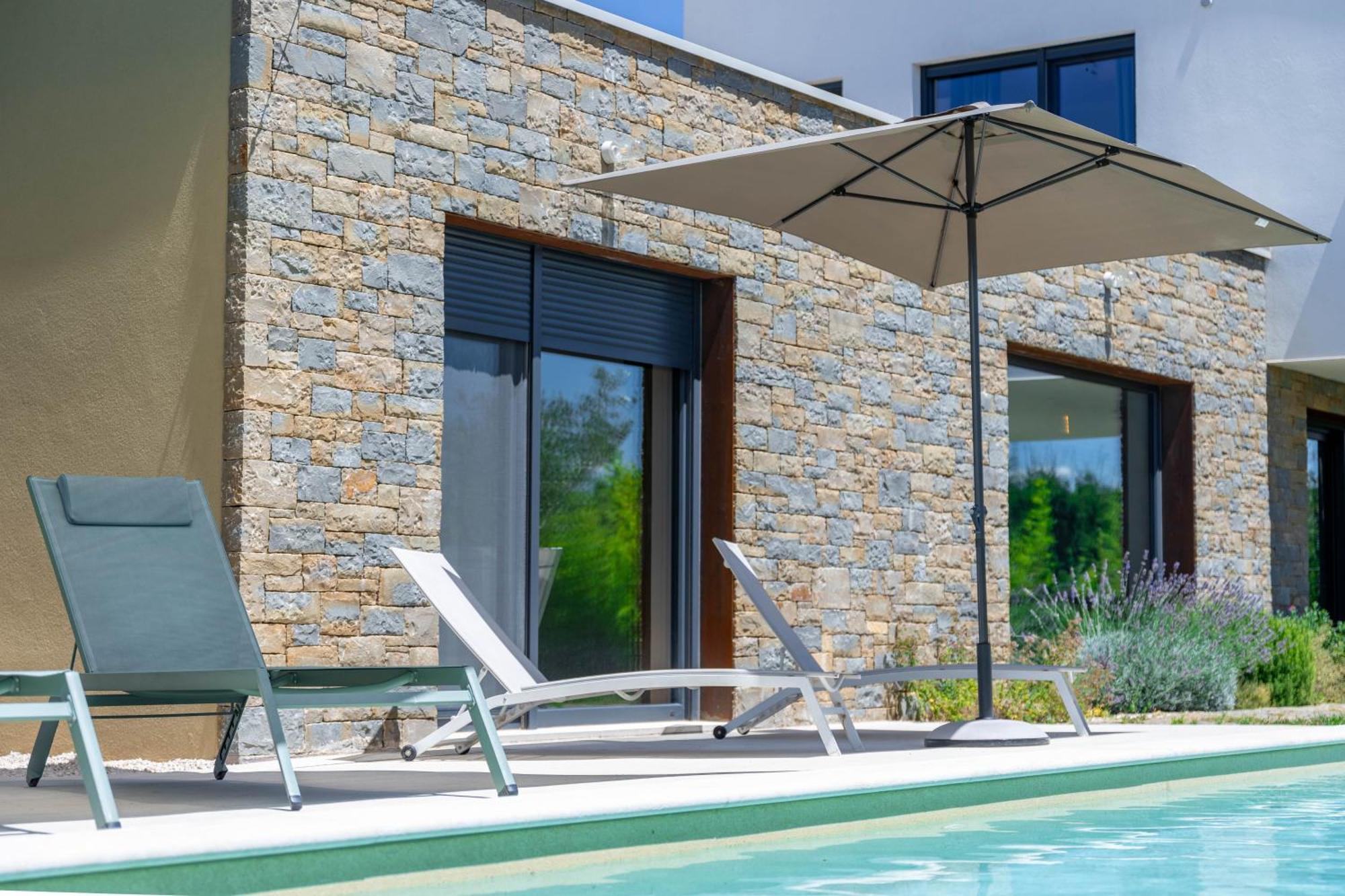 Tar-Vabriga Villa Zen - With Pool & Close To The Sea מראה חיצוני תמונה